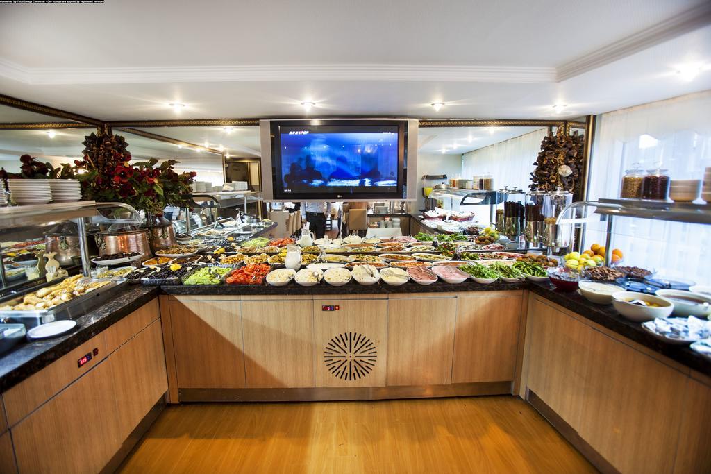 Adana Erten Hotel Buitenkant foto