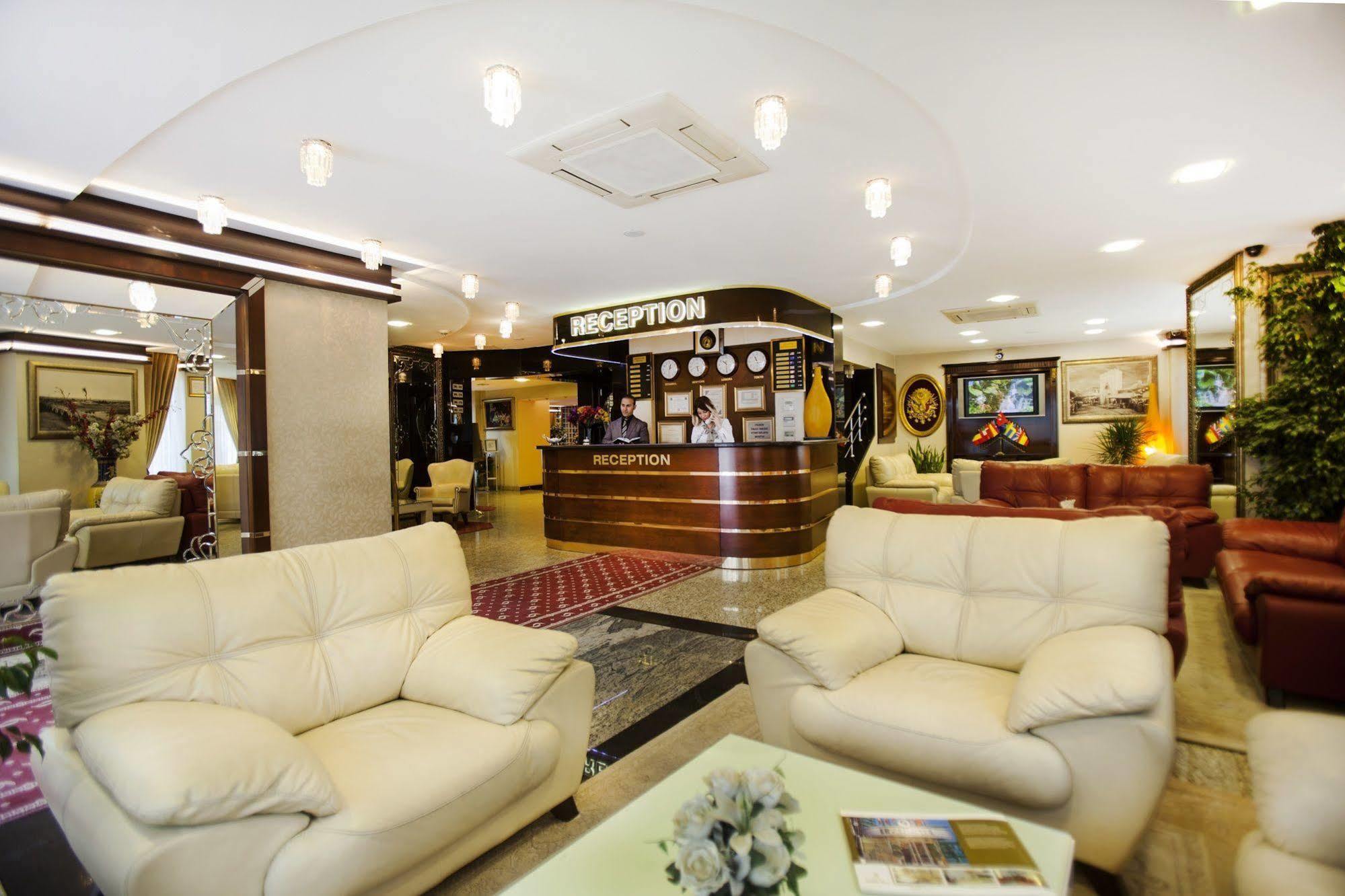 Adana Erten Hotel Buitenkant foto