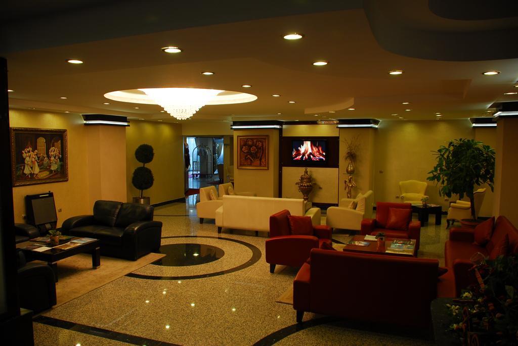 Adana Erten Hotel Buitenkant foto